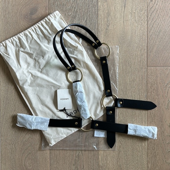 Ardeo Studios Brass Classic V Harness - Picture 4 of 7